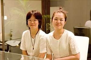 施術は２人姉妹が責任を持って担当